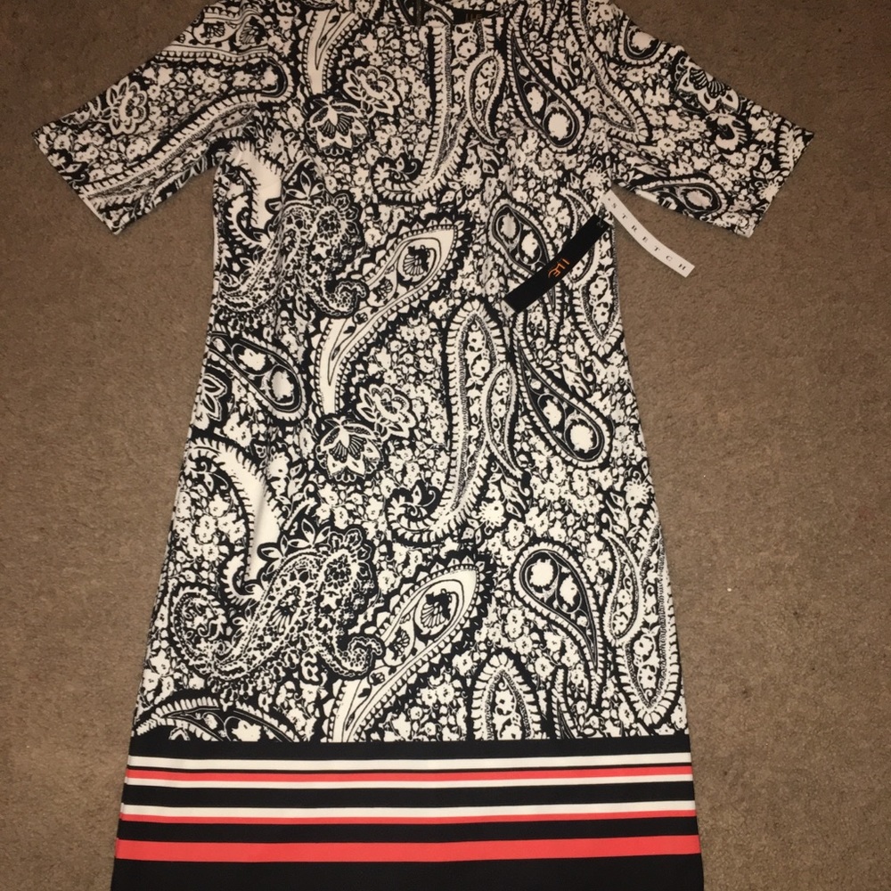 Dress - Picture 2 of 2